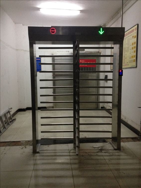 九成监狱智能旋转闸