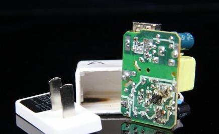 手机充电器短路会怎样_小米充电器维修图解_手机充电器维修