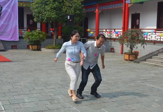 白姐正版四不像生肖图:加加食品,相约缘分 情定