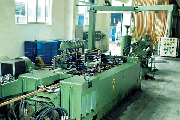 联合拉拔机主机