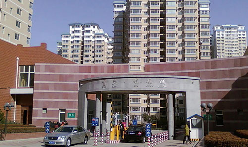 秀兰尚城位于保定市城市规划次中心核心地段,隆兴路北侧,任庄路