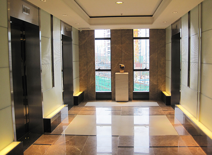 中环广场二座标准层电梯前厅