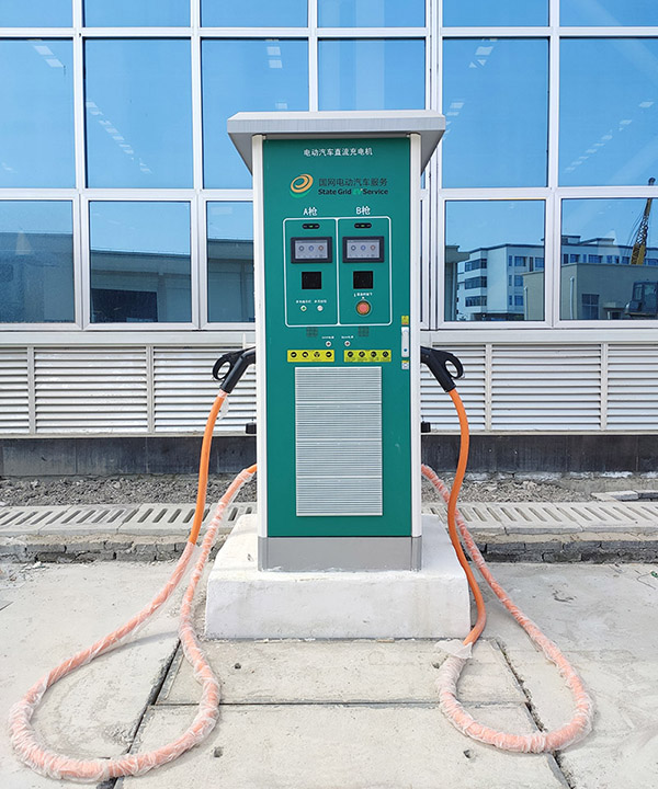 纯电动重型卡车充电机调试成功